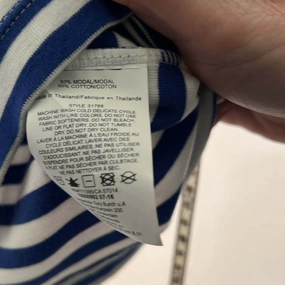 Tory Sport Kissing Giraffes Tank Top Size Small - Picture 7 of 8